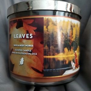 Bath & Body Works Leaves Candle